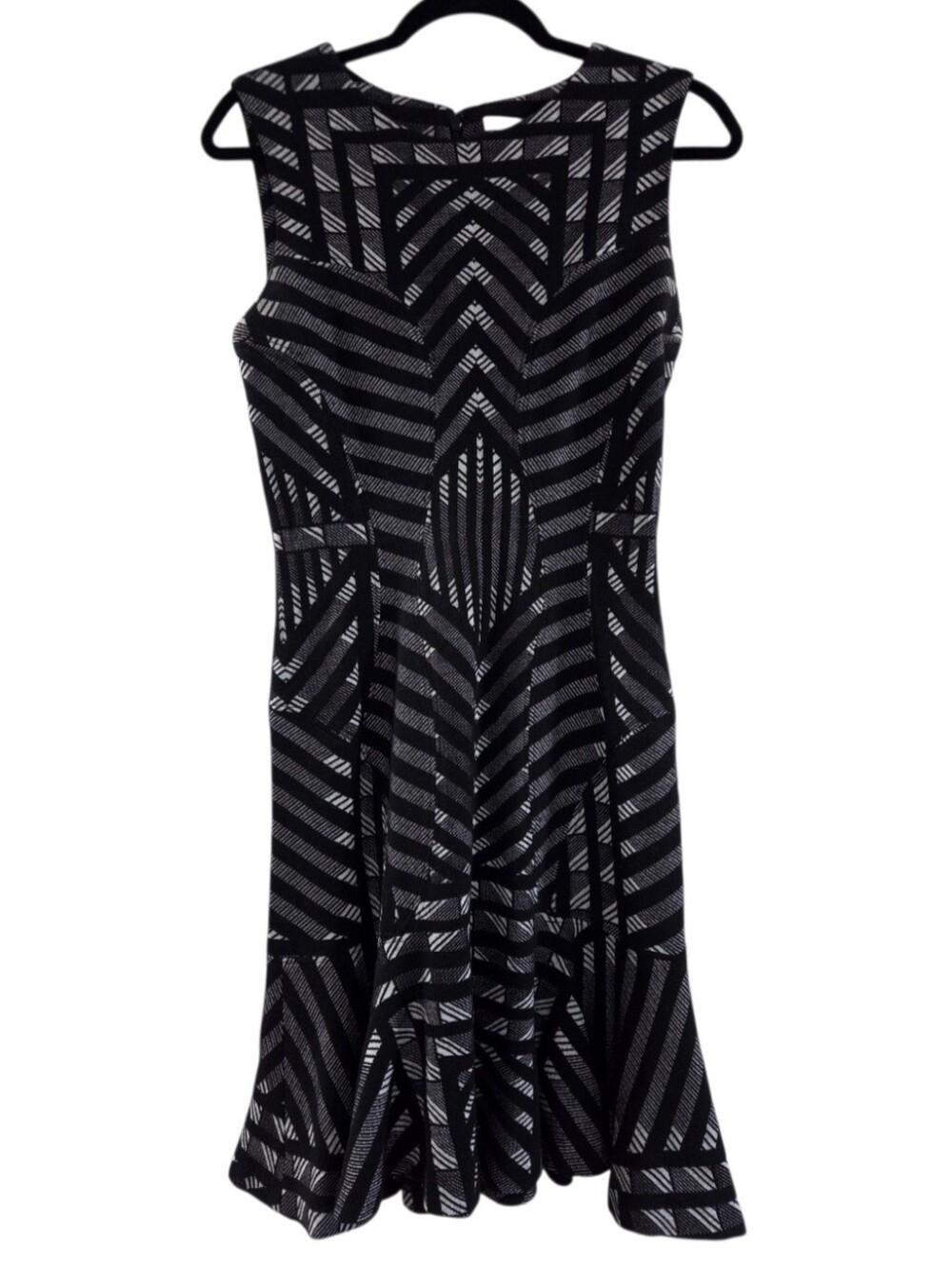 Diane von Furstenberg Black White Geometric Knit Dress Size 4 - Picture 8 of 11